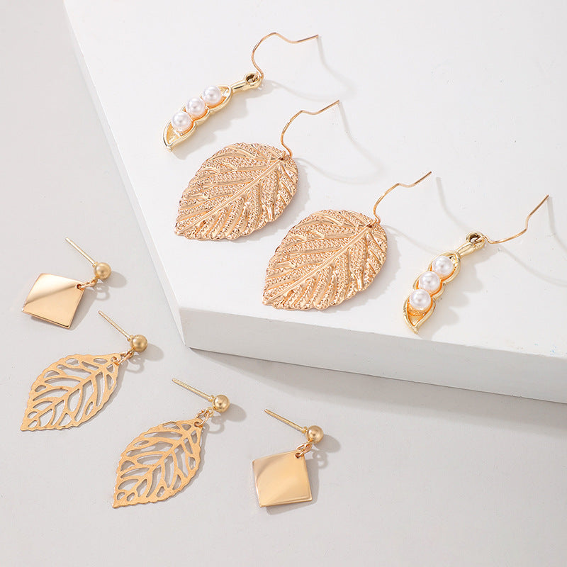 Textured Vintage Golden Leaf Earring