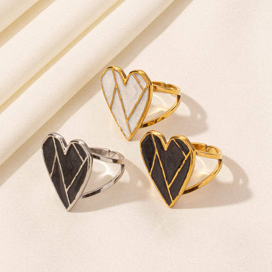 Women's Stainless Steel Retro Heart-shaped Ring